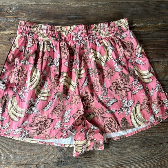 Free People Pillow Talk floral banana print poly short set pajamas EUC size M - Picture 7 of 9